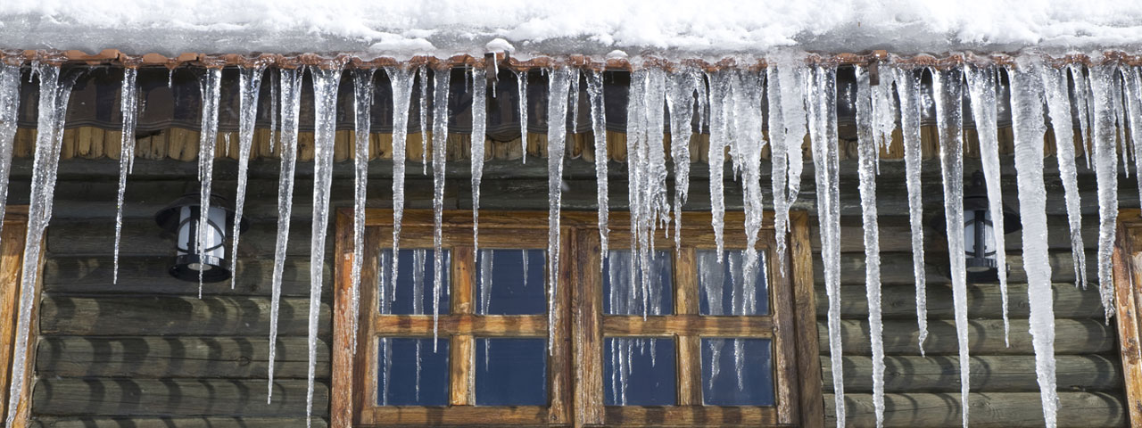 spray foam prevents ice dams by providing proper insulation in Berkeley attic spaces